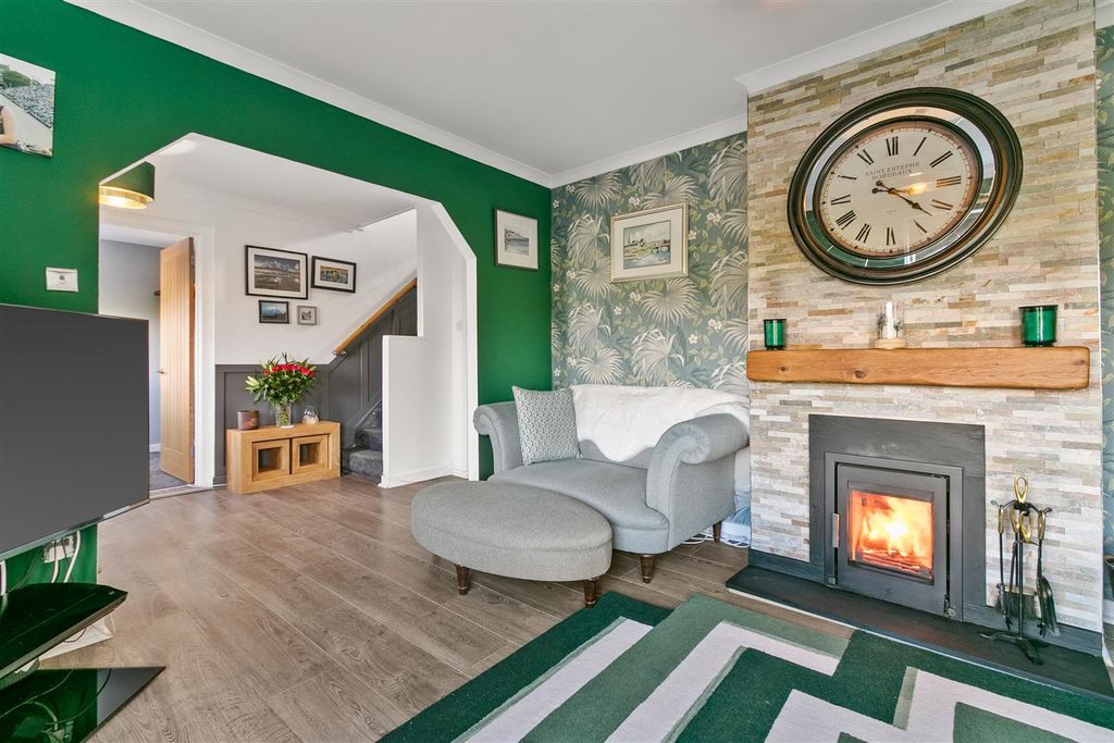 Property photo 3 of 33 Cumbrae-6.Jpg