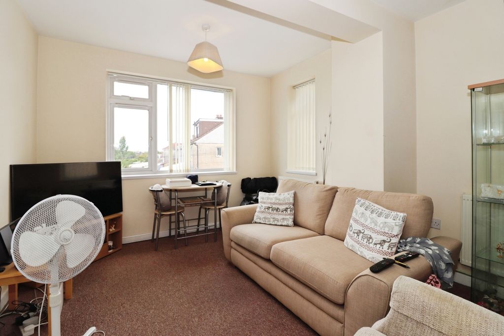 Property photo 2 of 11 Pbox-Img.Jpg