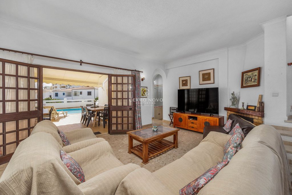 Property photo 2 of 26