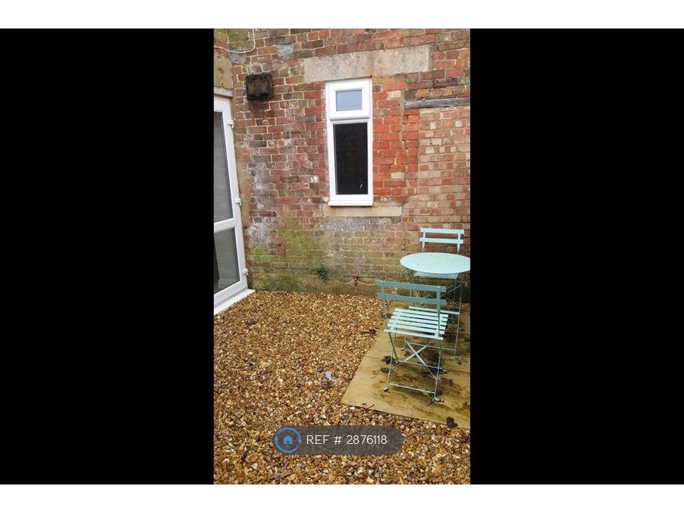 Property photo 3 of 6 Courtyard Garden