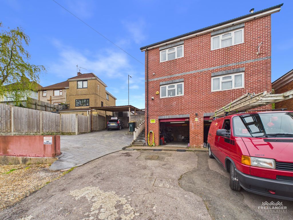 Property photo 2 of 35 Front 2