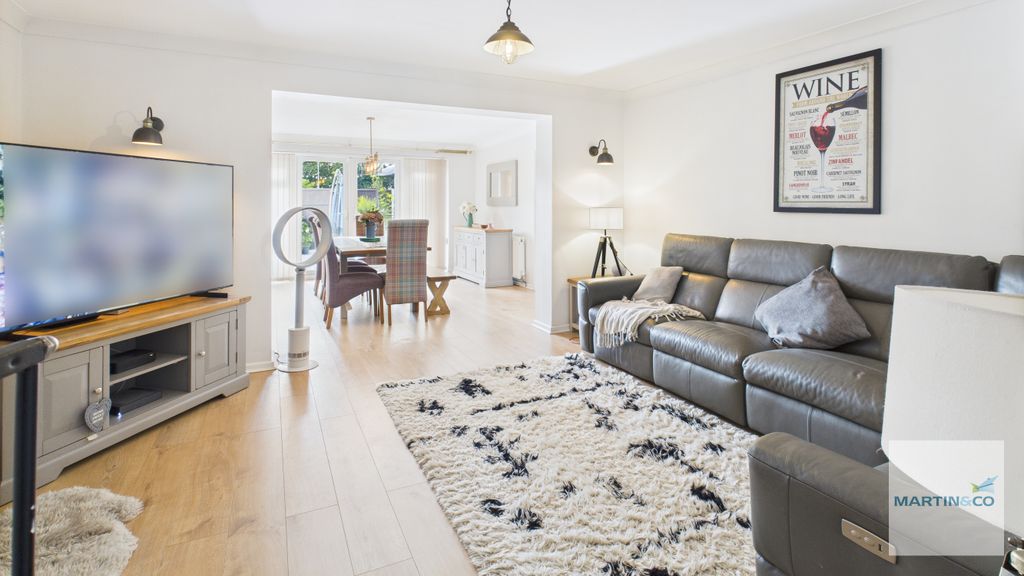 Property photo 2 of 22 Cam03663G0-Pr0161-Still009