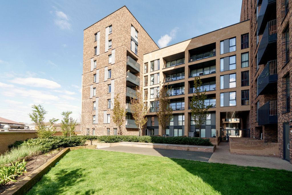 Property photo 2 of 10