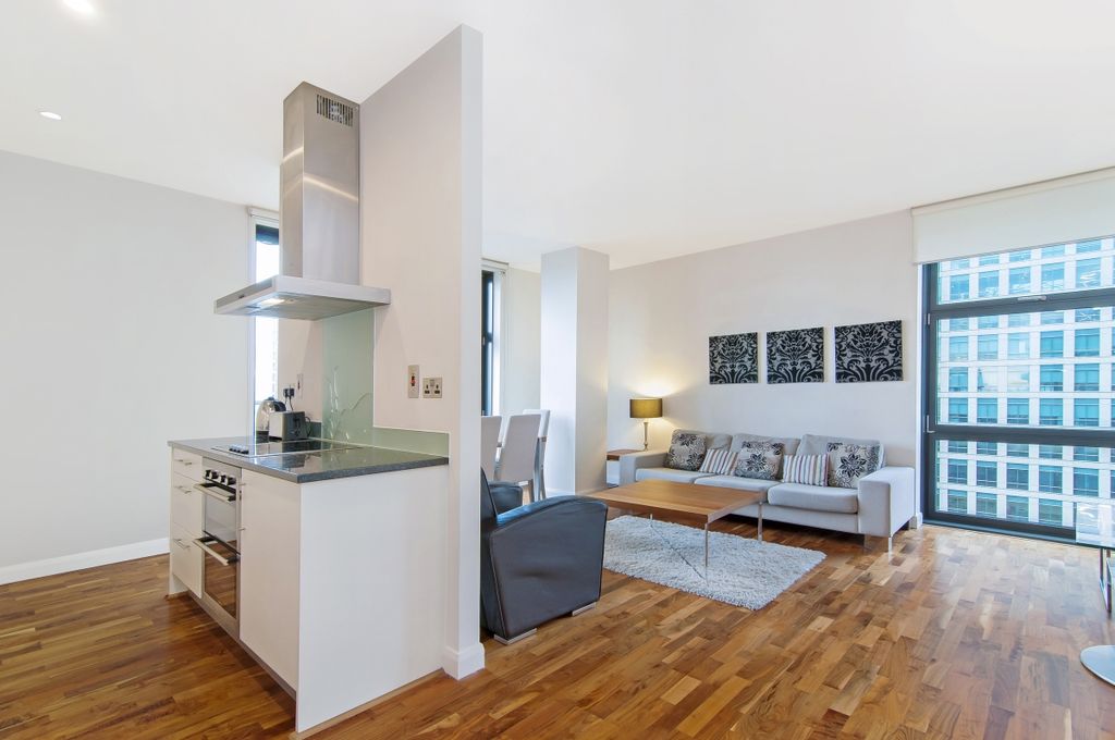 Property photo 3 of 10 Reception