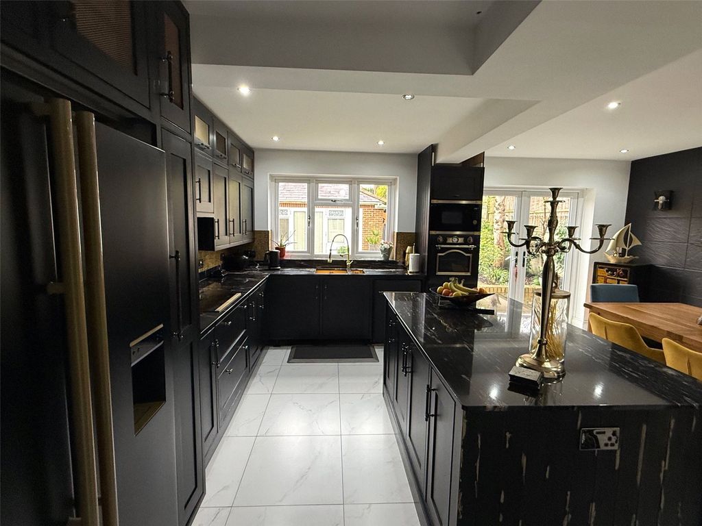 Property photo 3 of 24 Picture No. 03