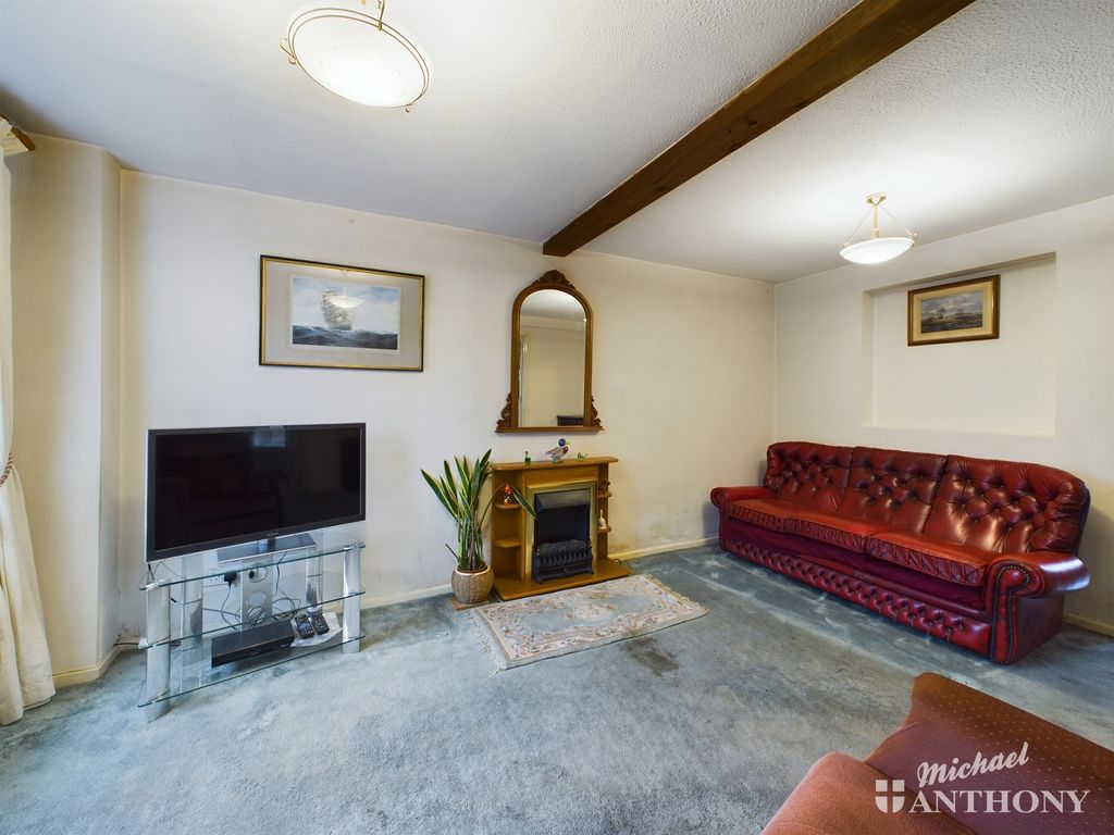 Property photo 3 of 18 Cam02773G0-Pr0206-Still011