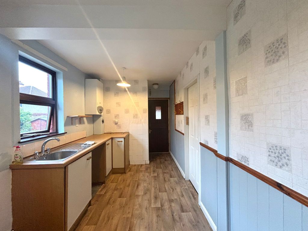 Property photo 3 of 22 Kitchen 1