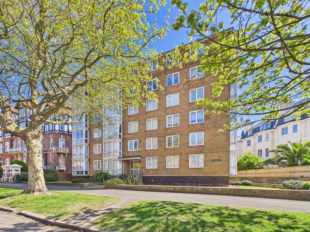 Property photo 1 of 12 Edinburgh Place