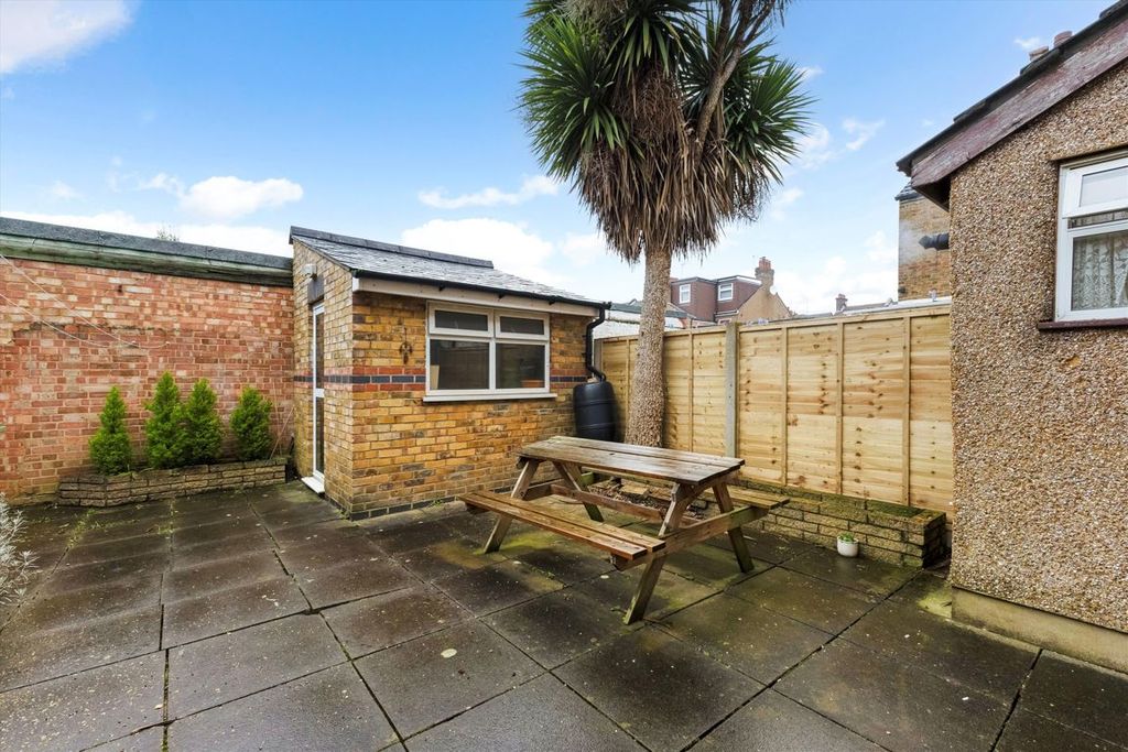 Property photo 3 of 3