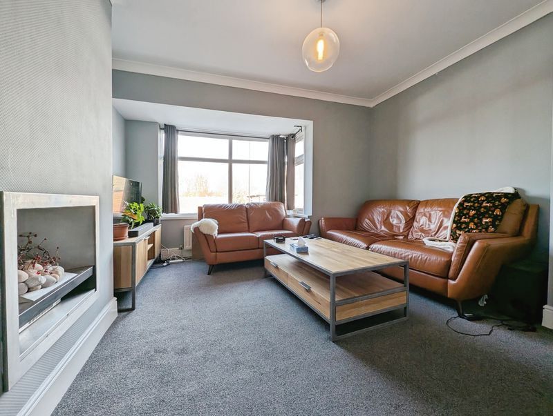 Property photo 3 of 9 Photo 9