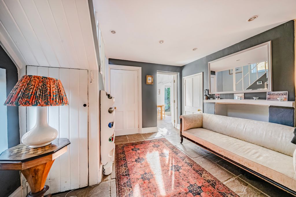 Property photo 2 of 20 Picture No. 27