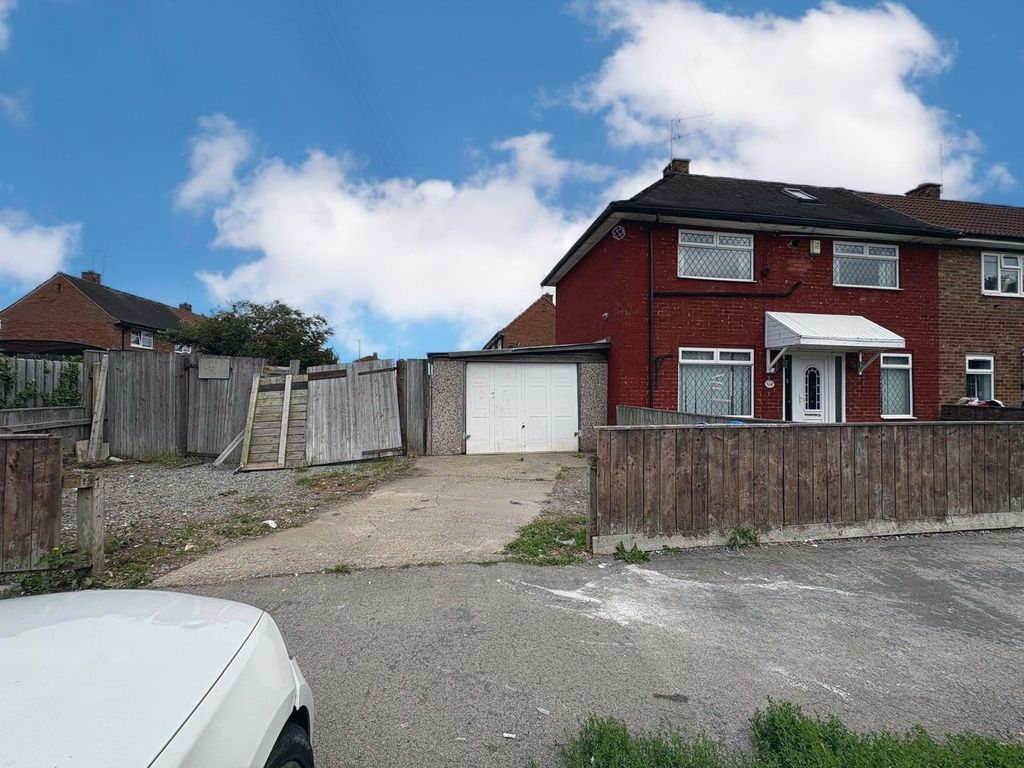 Property photo 1 of 18 External