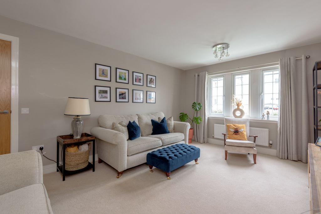 Property photo 3 of 27 Property Image 3