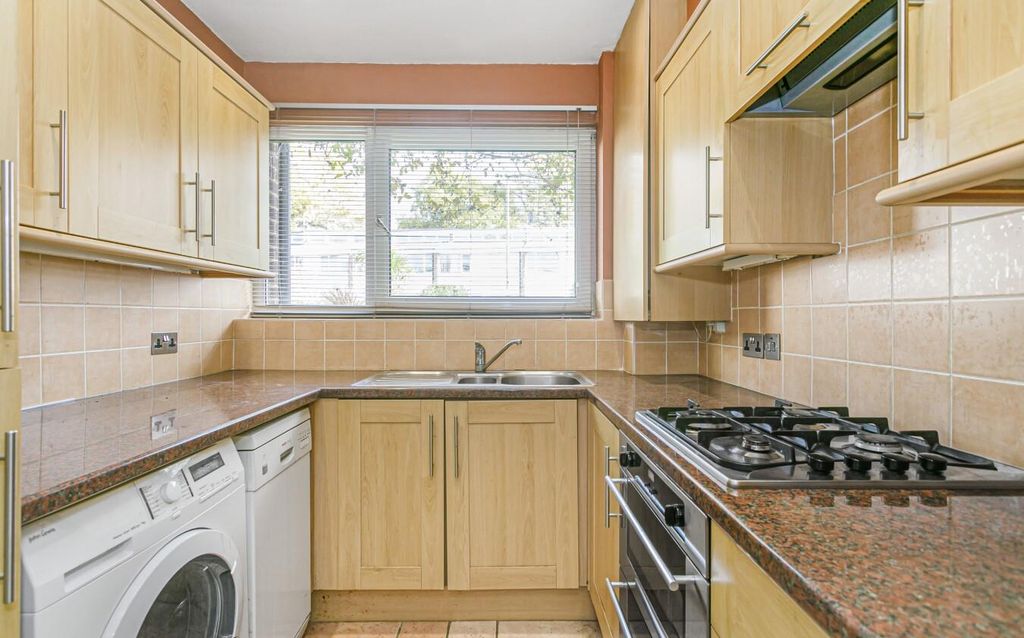 Property photo 3 of 15 607794_Preview.Jpg