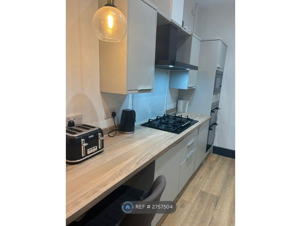 Property photo 3 of 4 Communal Kitchen