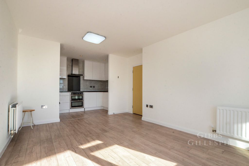 Property photo 3 of 13 Pbox-Img.Jpg