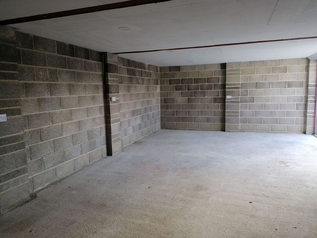 Property photo 2 of 4
