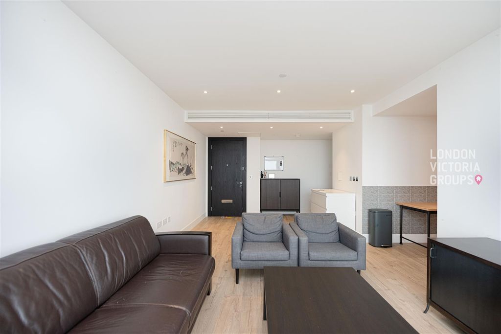 Property photo 2 of 20 1-493.Jpg