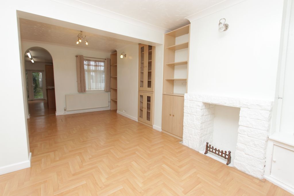 Property photo 3 of 8 Dining Area