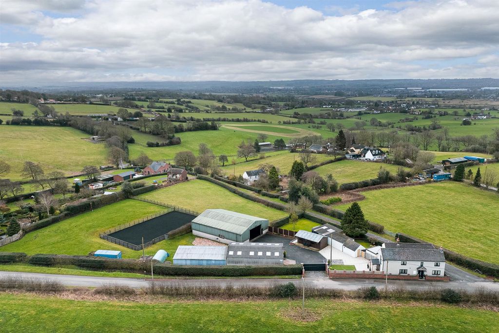 Property photo 1 of 32 Aerial