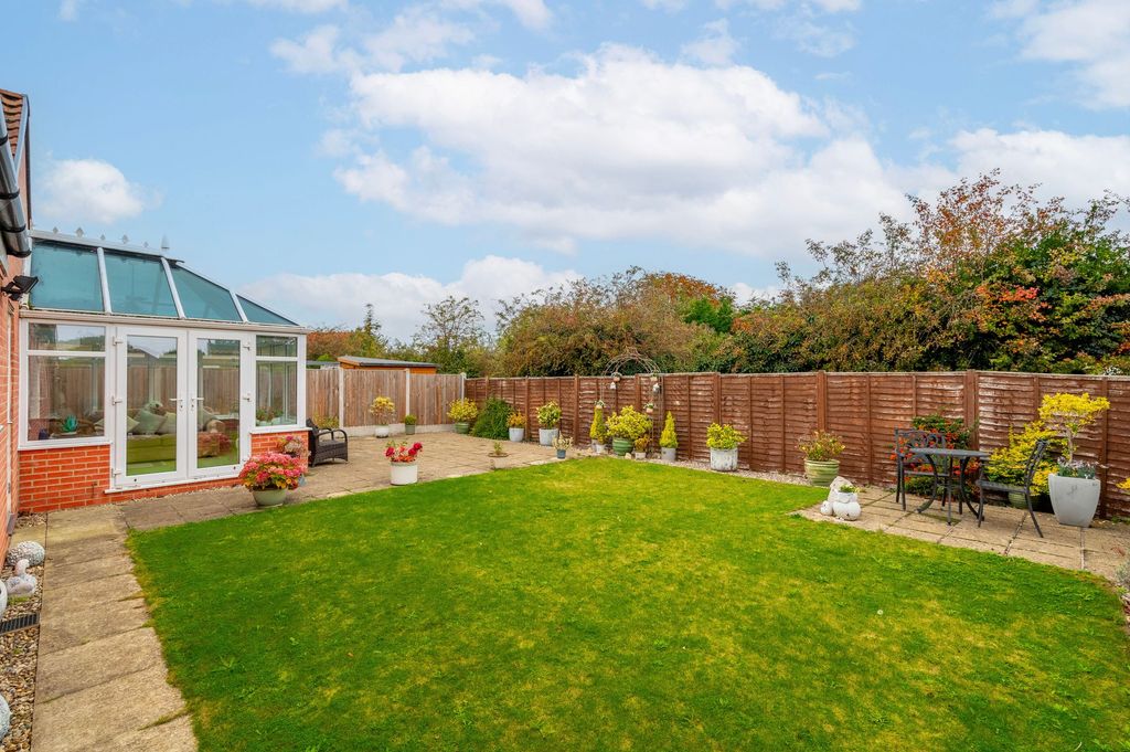 Property photo 2 of 21