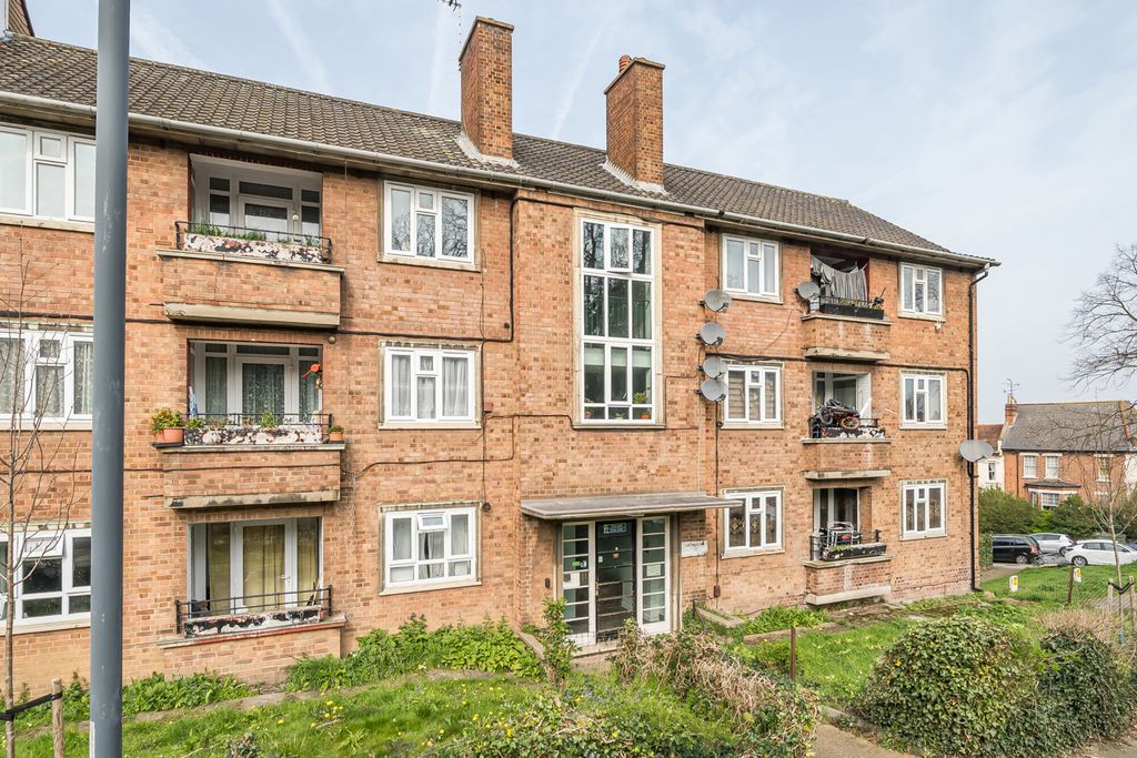 Property photo 1 of 13 External