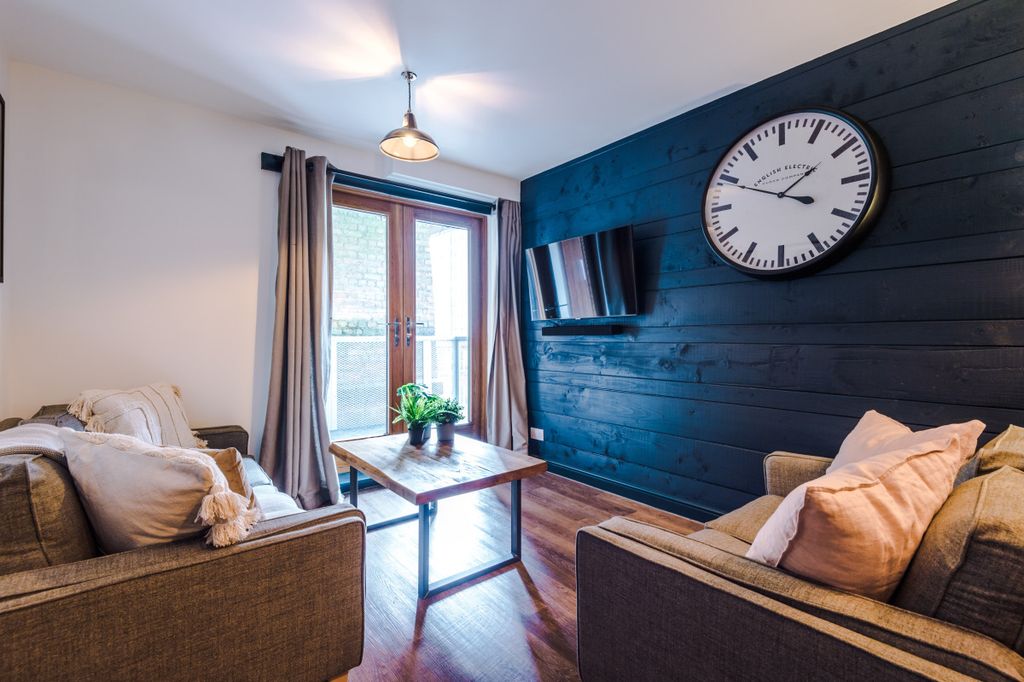 Property photo 3 of 21 Photo 2