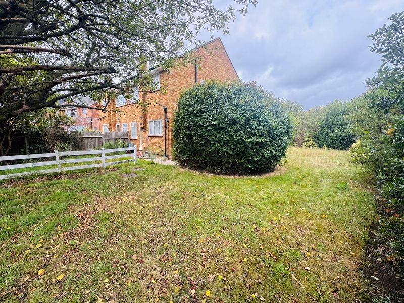Property photo 3 of 16 Photo 11