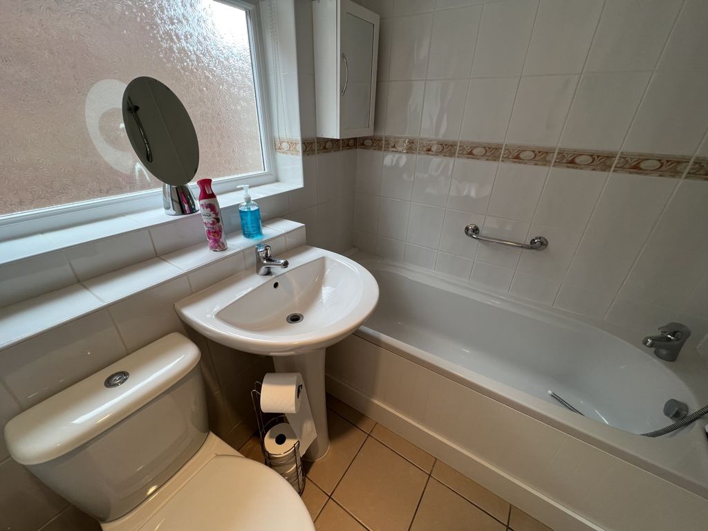 Property photo 2 of 8 3916-Hr-4.Jpg