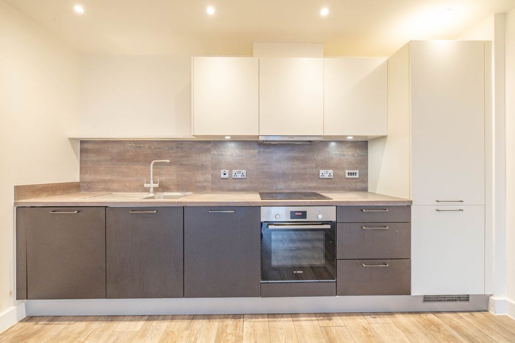 Property photo 2 of 13 Picture 2