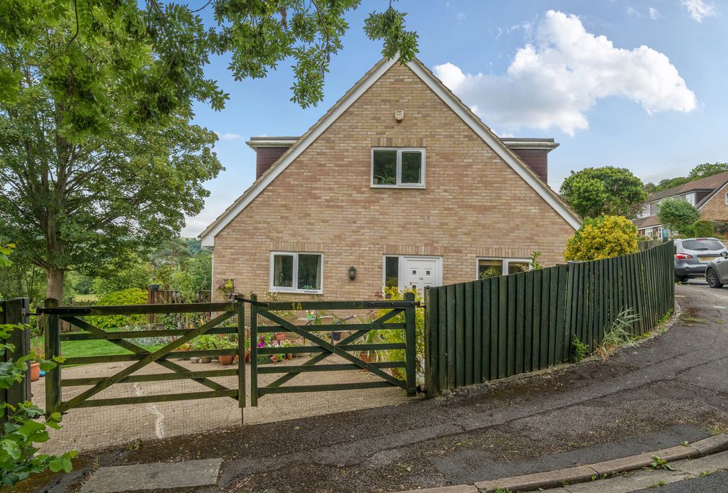 Property photo 2 of 19 1477986-9-6A2Be05...