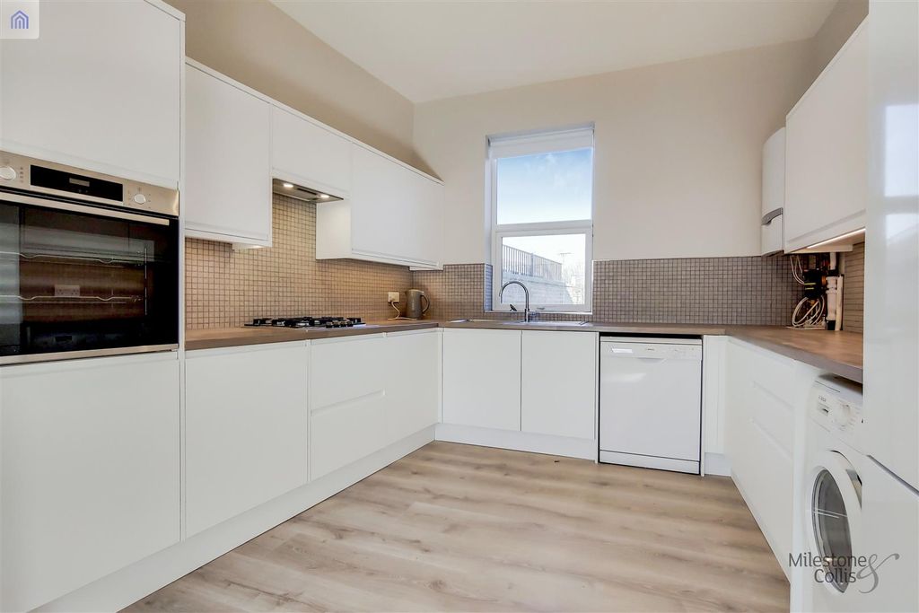 Property photo 3 of 13 4_Kitchen-0.Jpg