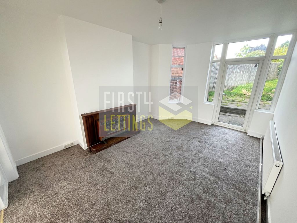 Property photo 1 of 11 Photo 6