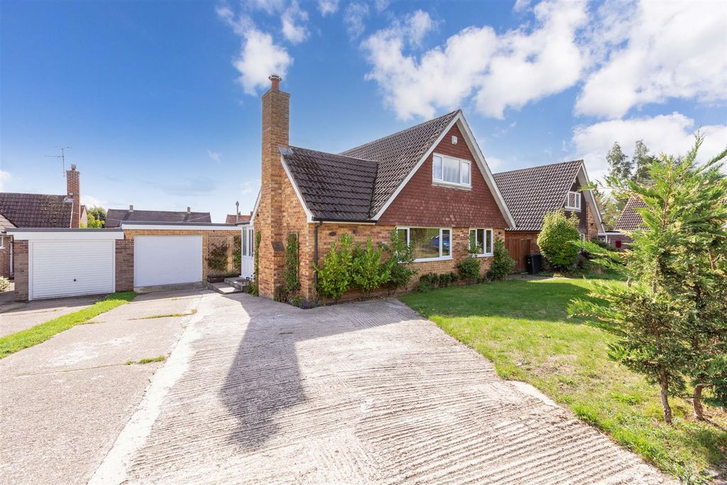 Property photo 1 of 20 135 Farnham Lane-1.Jpg