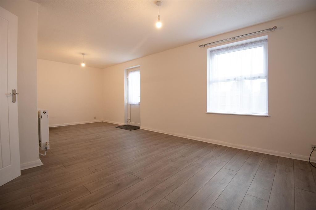 Property photo 2 of 12 Dsc_4902.Jpg