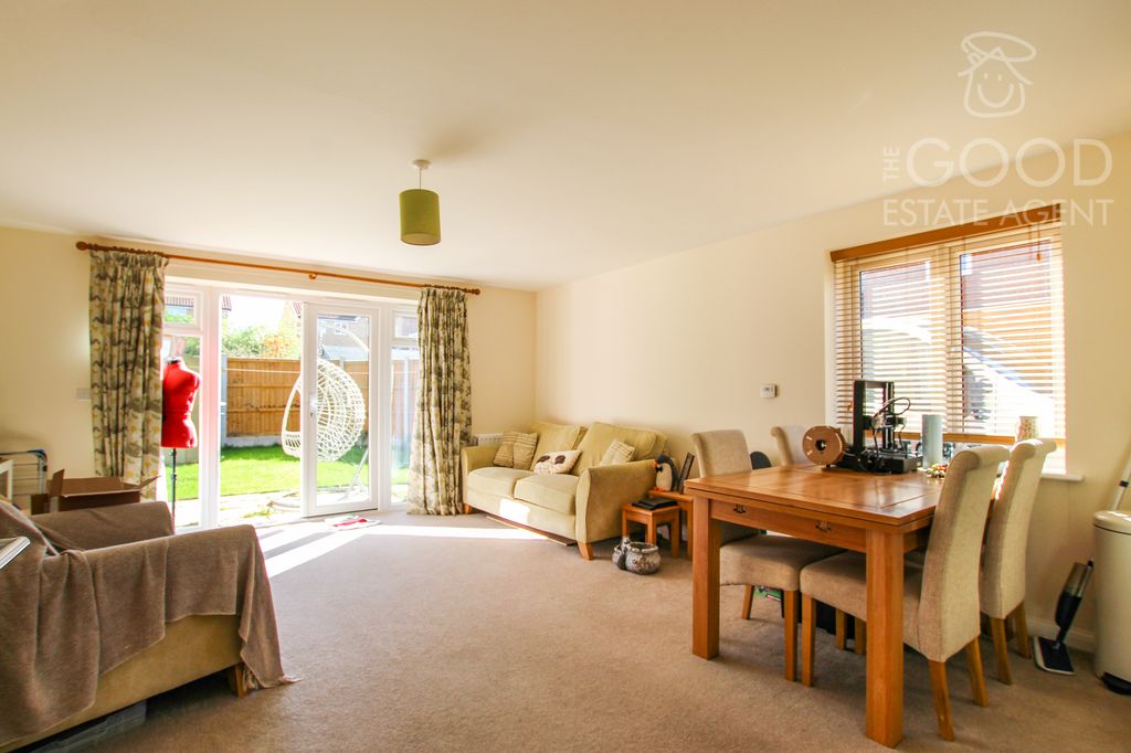 Property photo 2 of 15