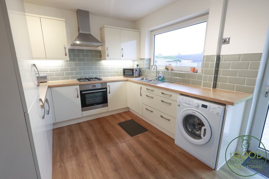 Property photo 3 of 21