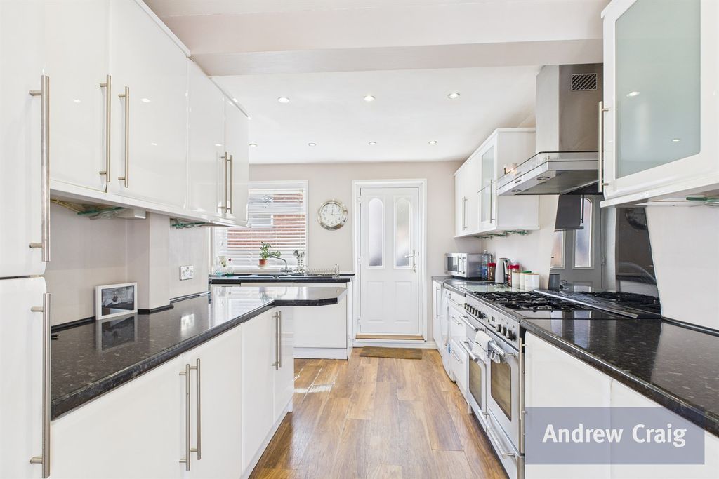Property photo 2 of 18 Kitchen Diner
