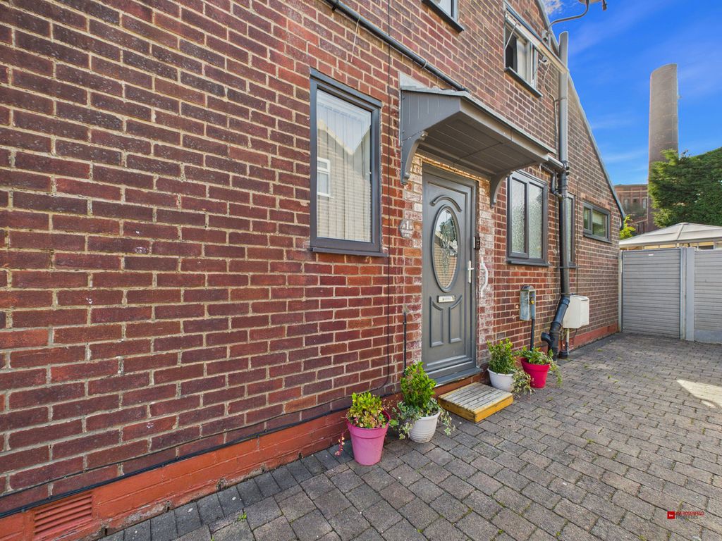 Property photo 3 of 26