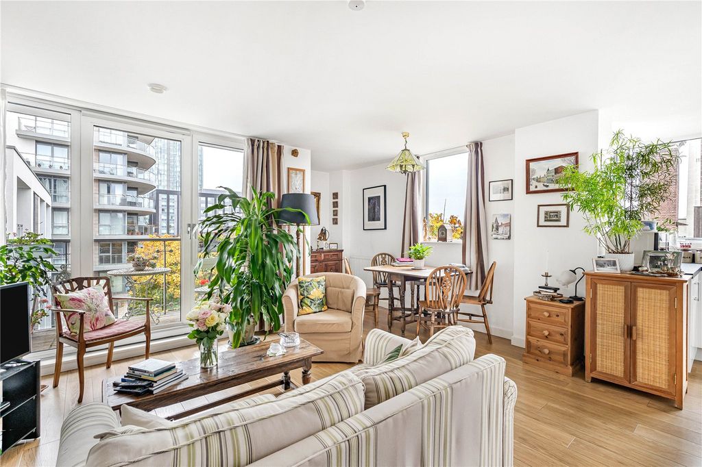 Property photo 2 of 17 Reception Room