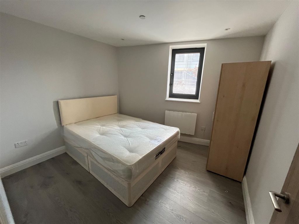 Property photo 3 of 4