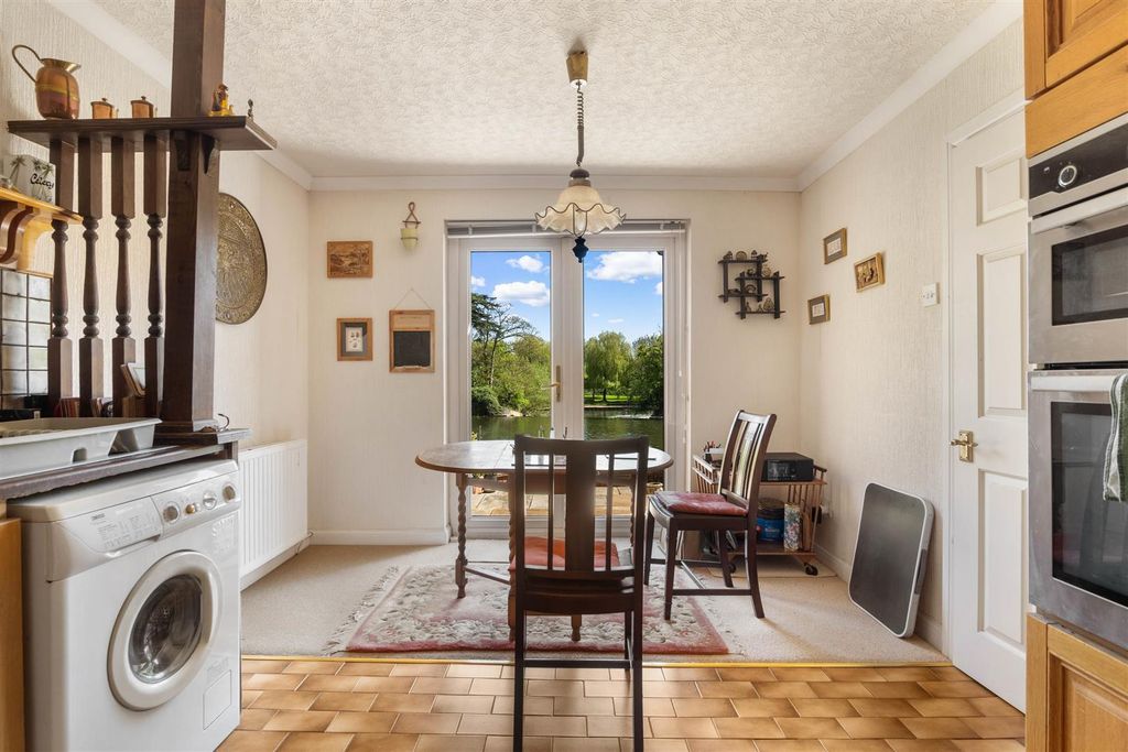 Additional image 6 of 2 bed flat for saleAvonside, Mill Lane, Stratford Upon Avon CV37