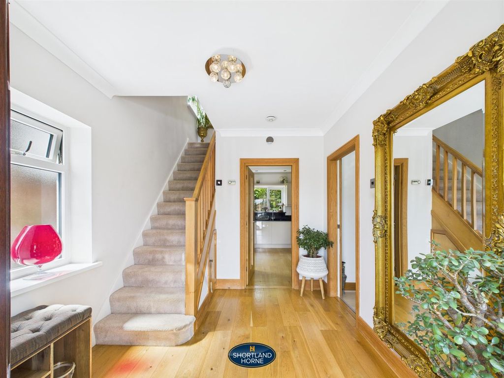 Property photo 2 of 30