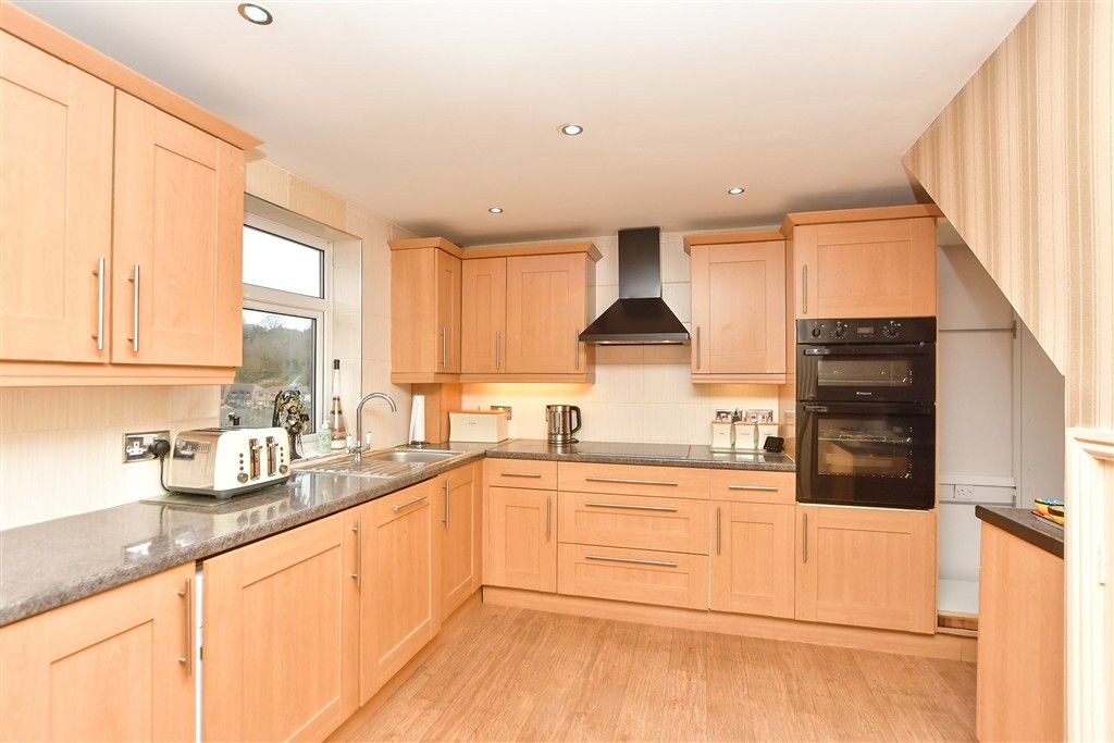 Property photo 3 of 11 Kitchen/Diner