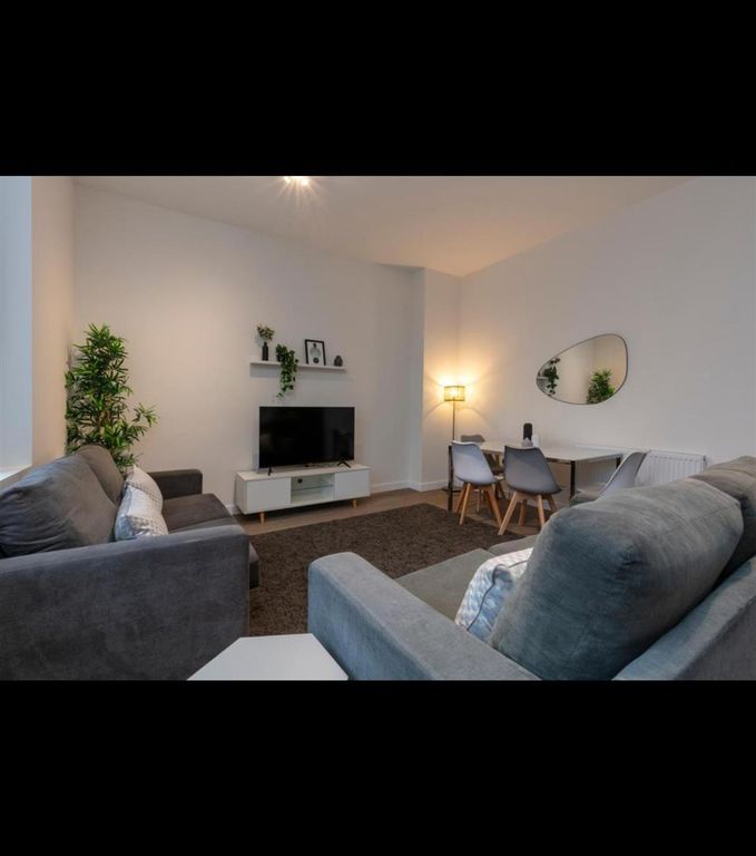 Property photo 2 of 10 Flat 4 Parkview  (10).Jpg