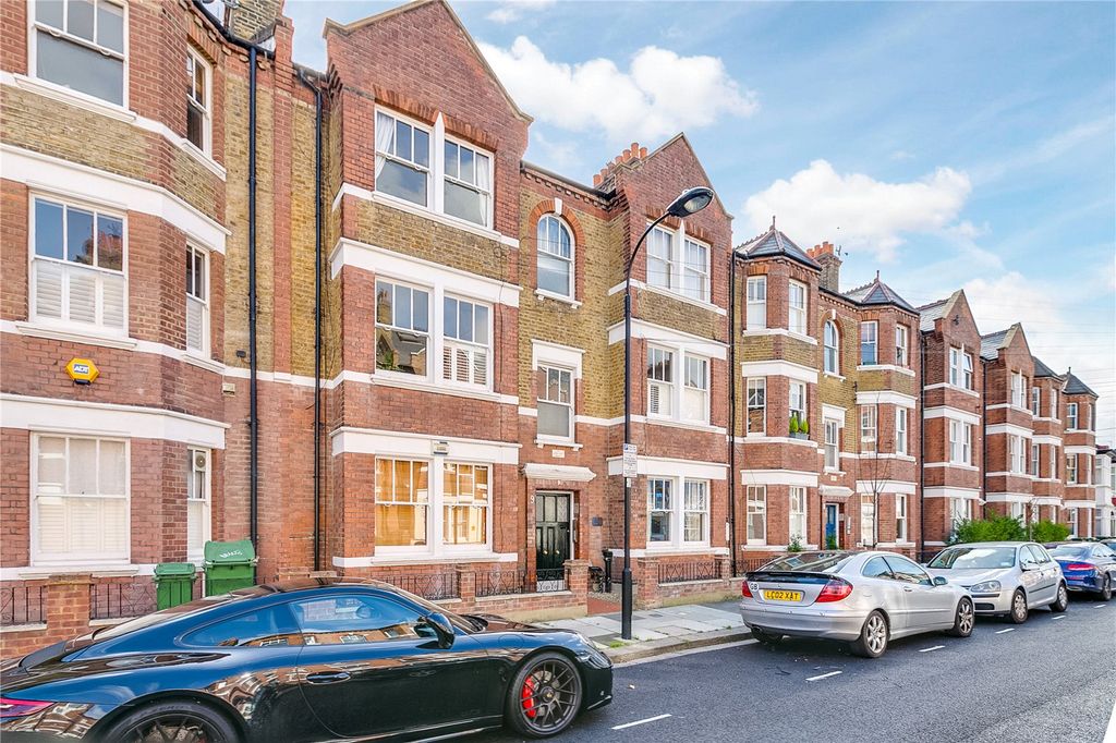 Property photo 2 of 6