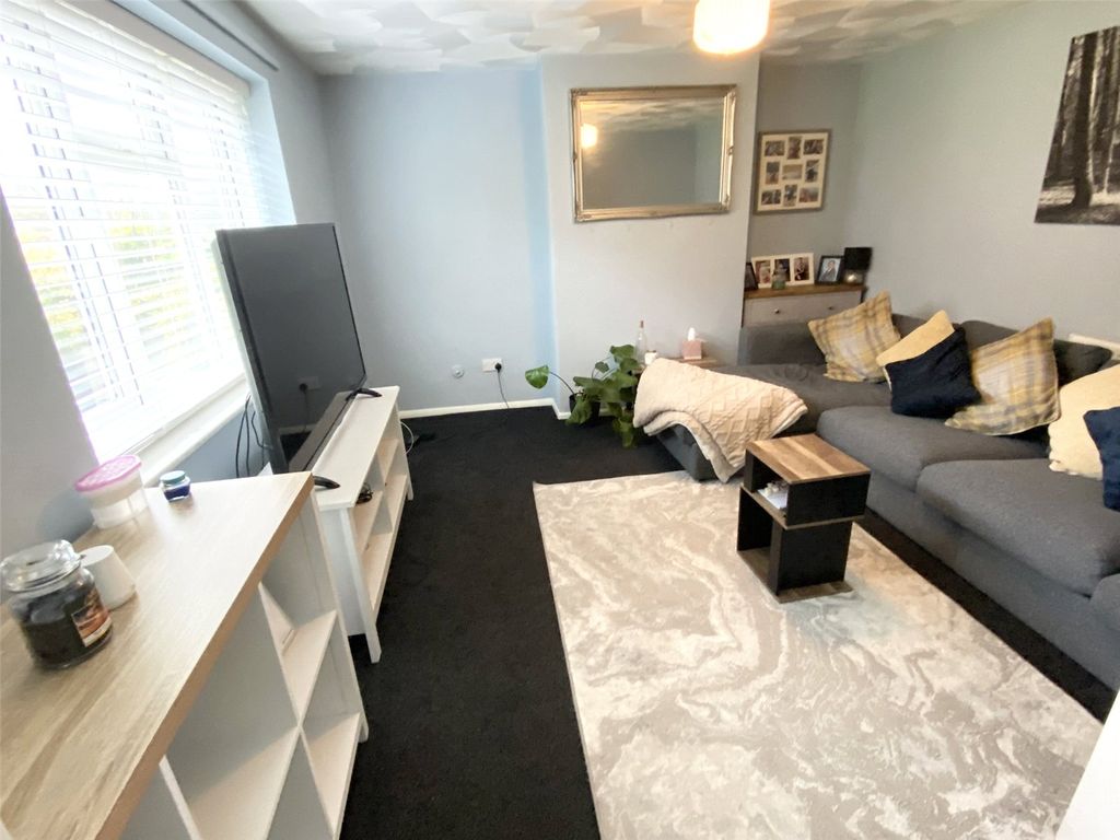 Property photo 3 of 16 Picture No. 14