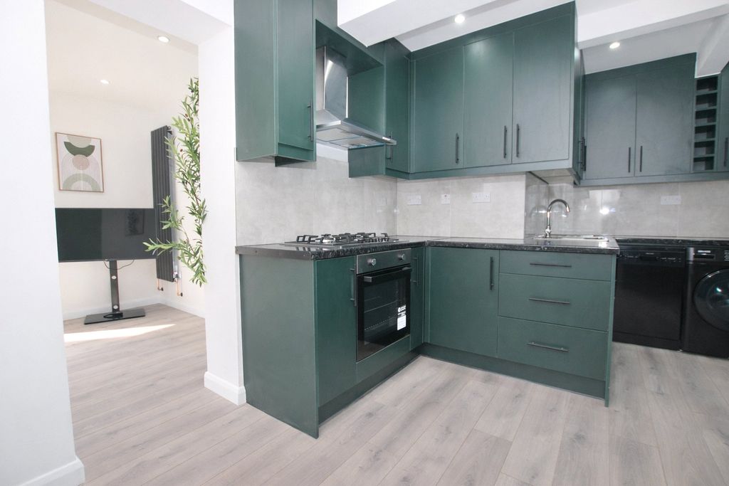 Property photo 3 of 7 Picture No. 09