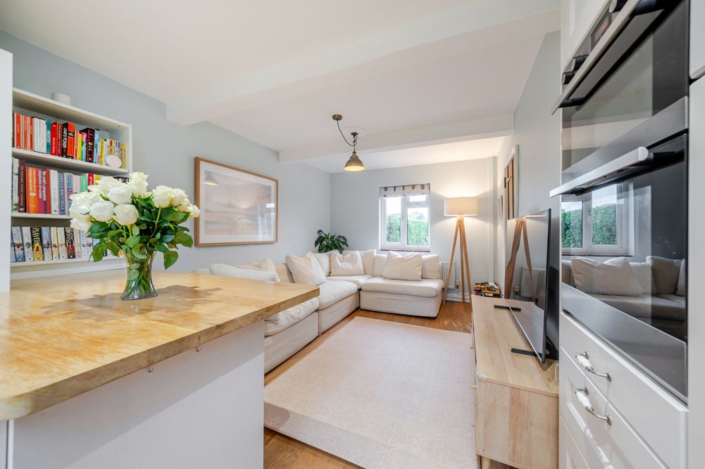 Property photo 3 of 13