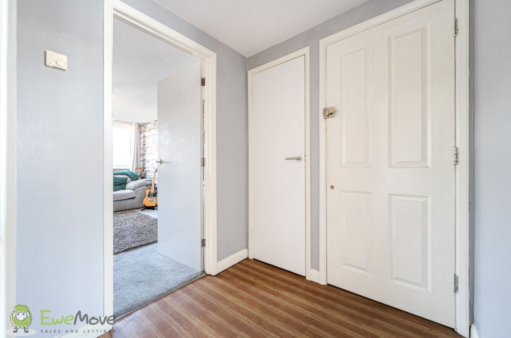 Property photo 2 of 13 Hallway
